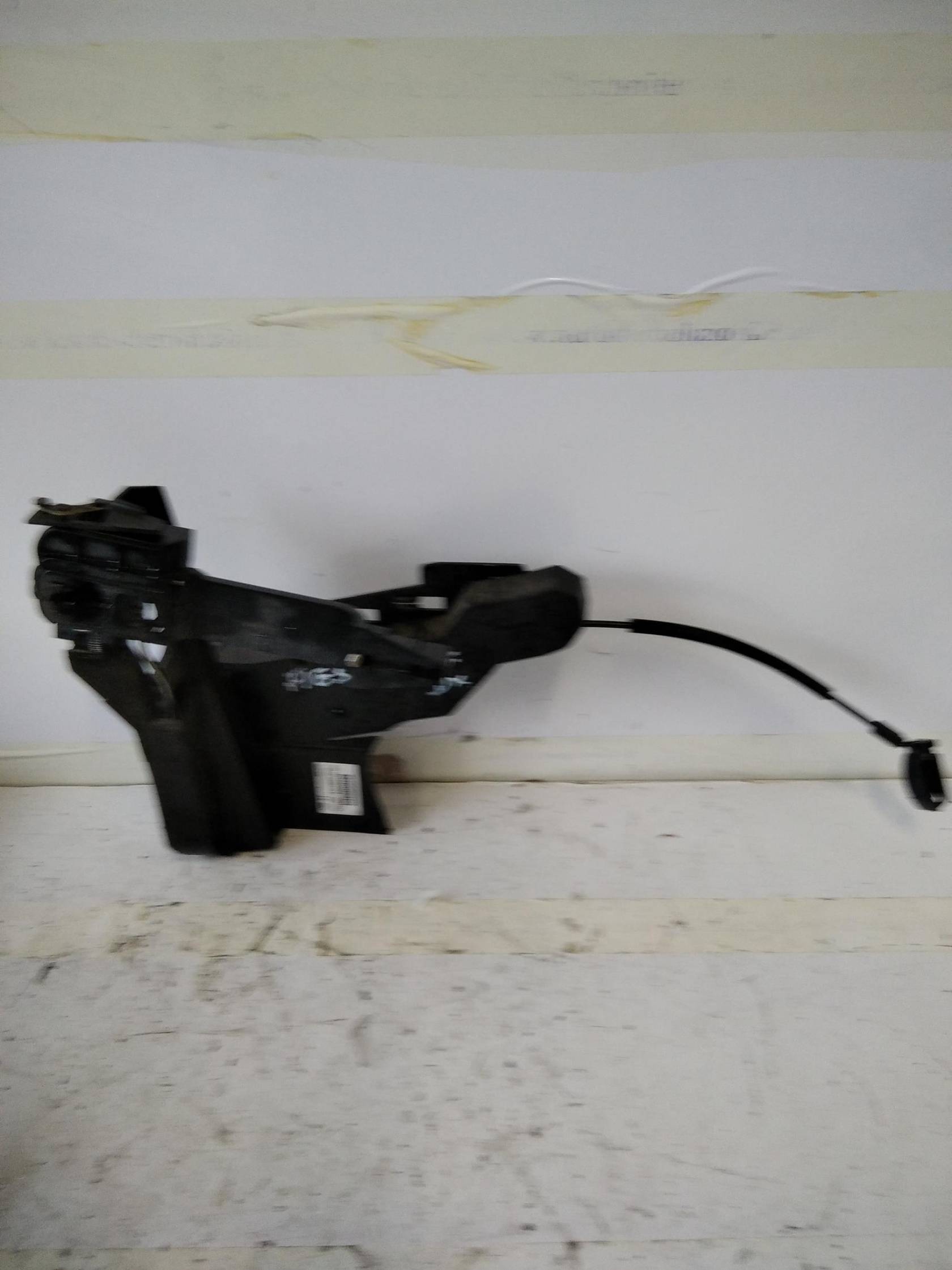 Serratura porta ant. dx.